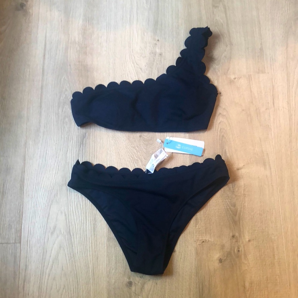 NEW Cupshe Navy Scalloped One Shoulder Bikini